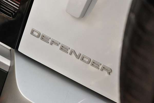 2024 Land Rover Defender 110 P300 S L663