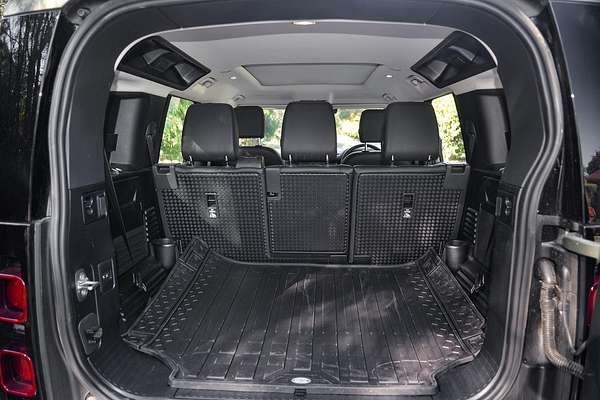 2024 Land Rover Defender 110 P300 S L663