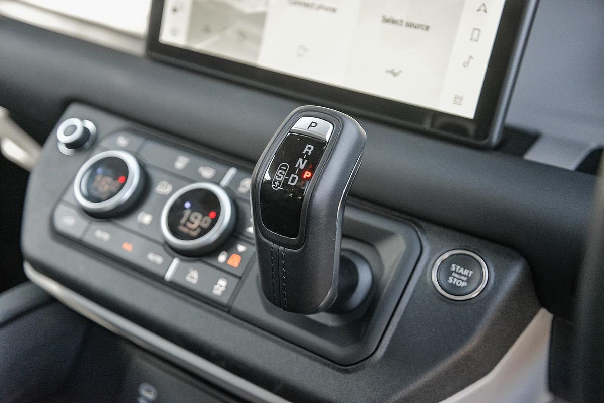 2024 Land Rover Defender 110 P300 S L663