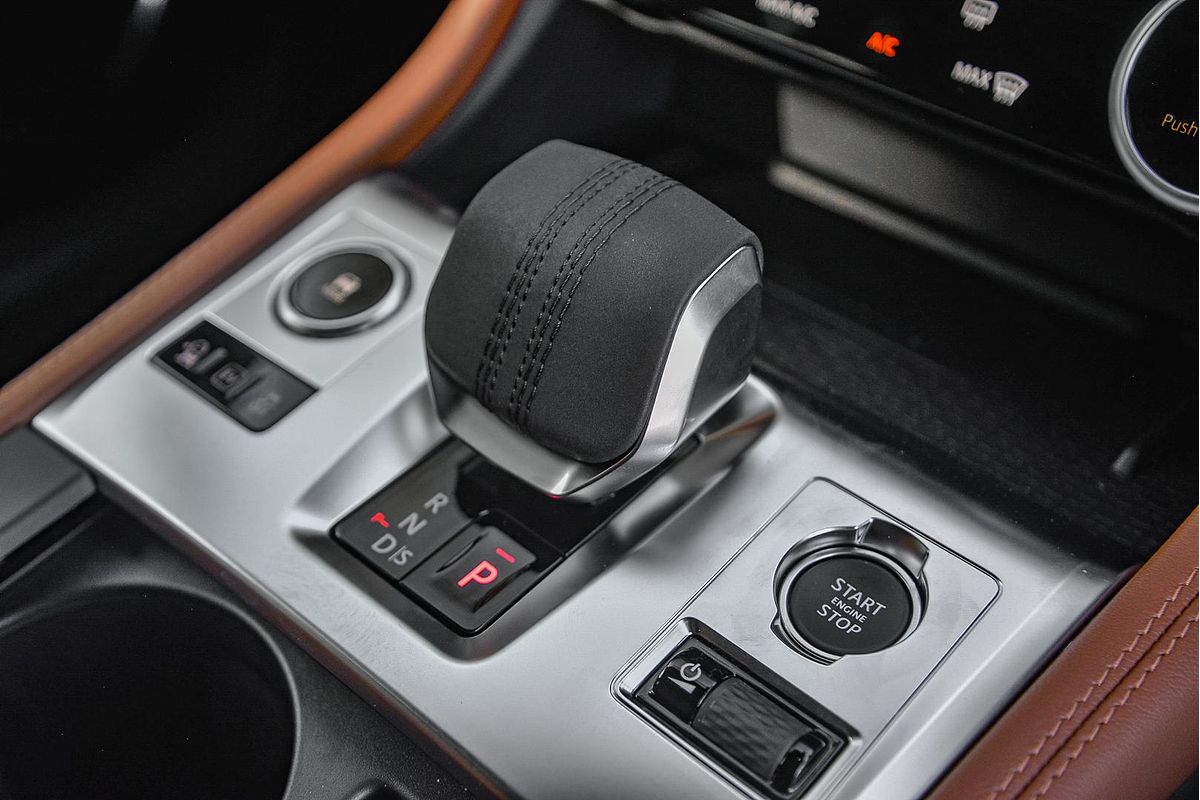 2024 Jaguar F-PACE PHEV P400e R-Dynamic SE 90th Anniversary Edition X761