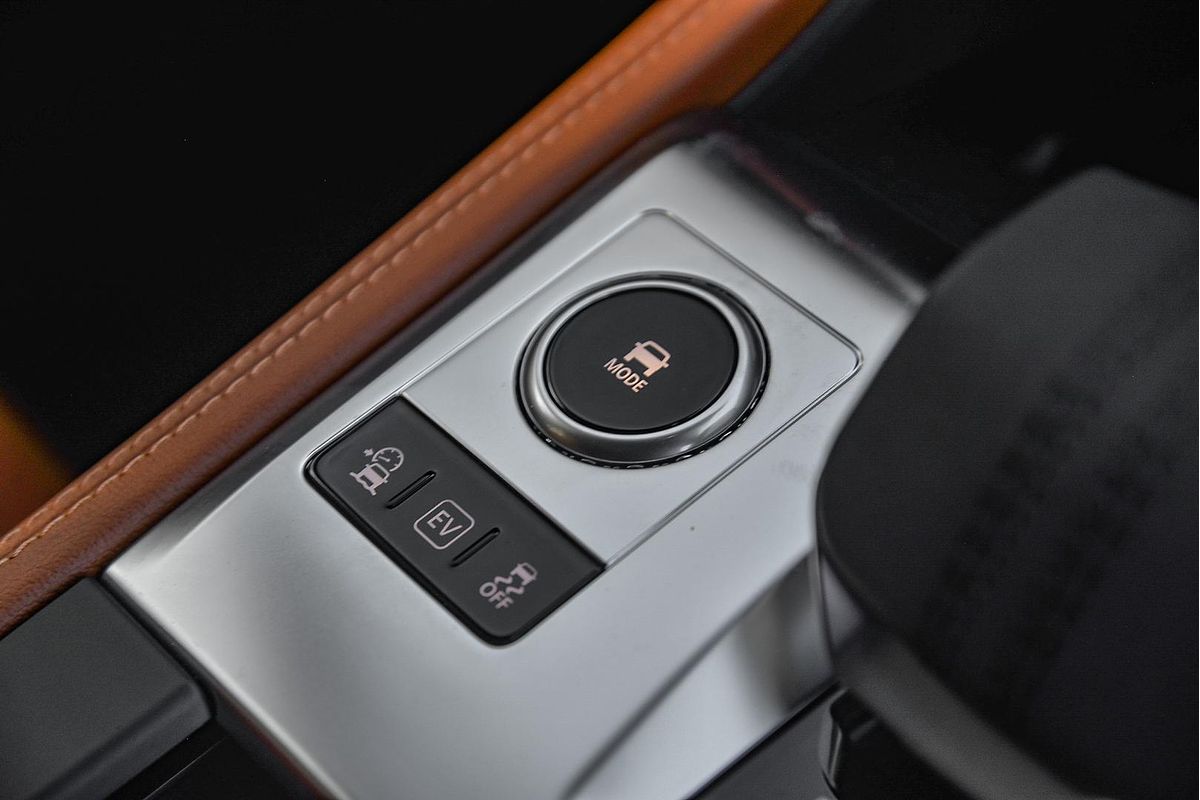 2024 Jaguar F-PACE PHEV P400e R-Dynamic SE 90th Anniversary Edition X761