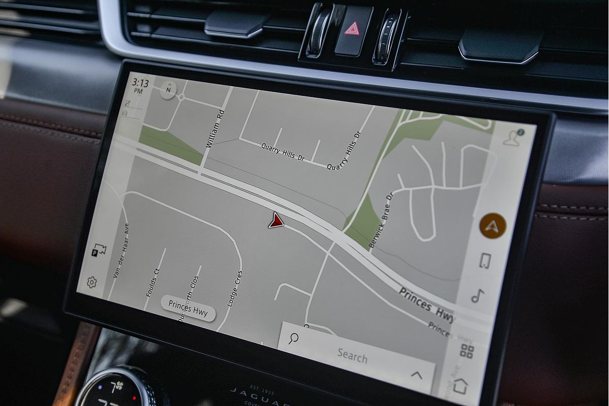 2024 Jaguar F-PACE PHEV P400e R-Dynamic SE 90th Anniversary Edition X761