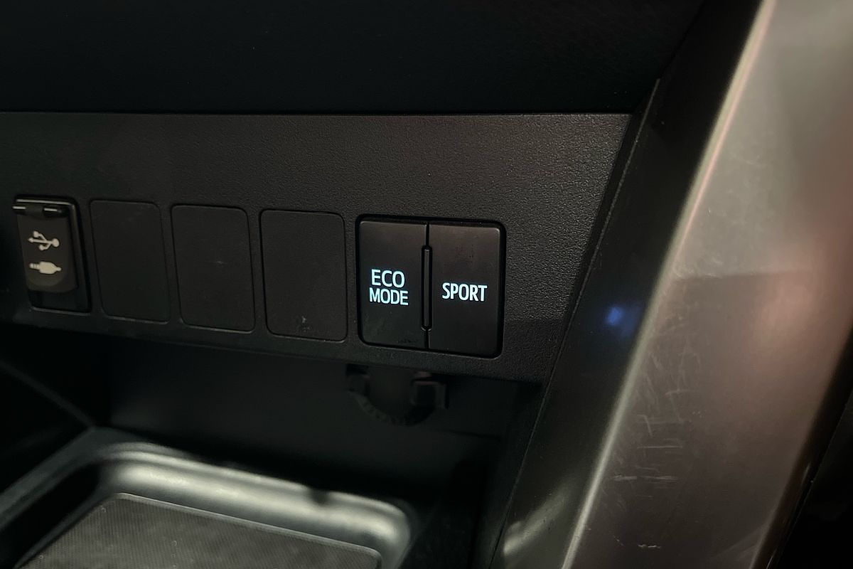 2018 Toyota RAV4 GX ASA44R