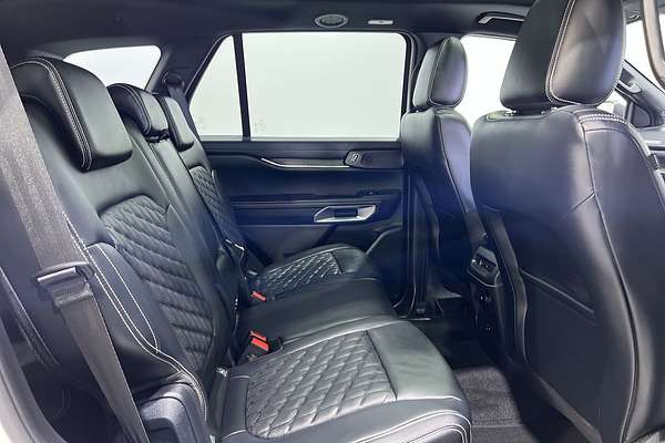 2024 Ford Everest Platinum