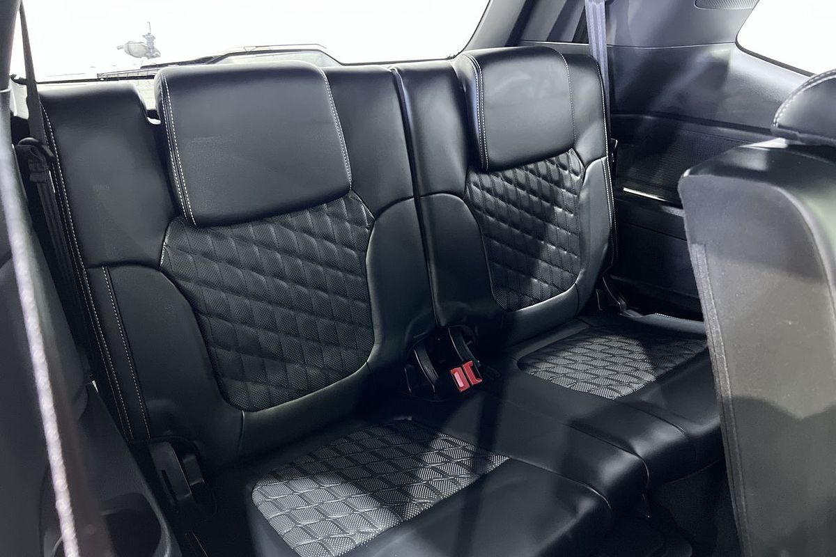 2024 Ford Everest Platinum