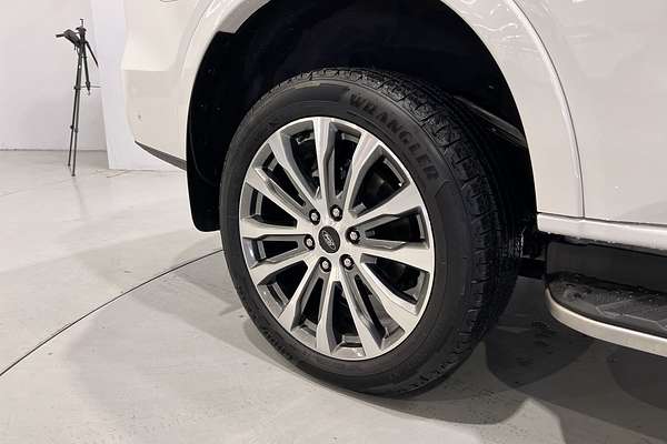2024 Ford Everest Platinum