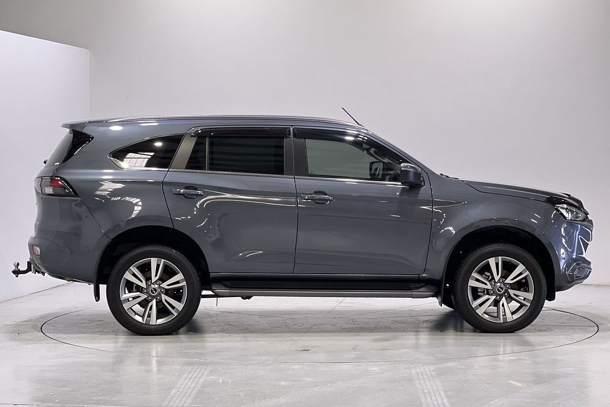 2023 Isuzu MU-X LS-U
