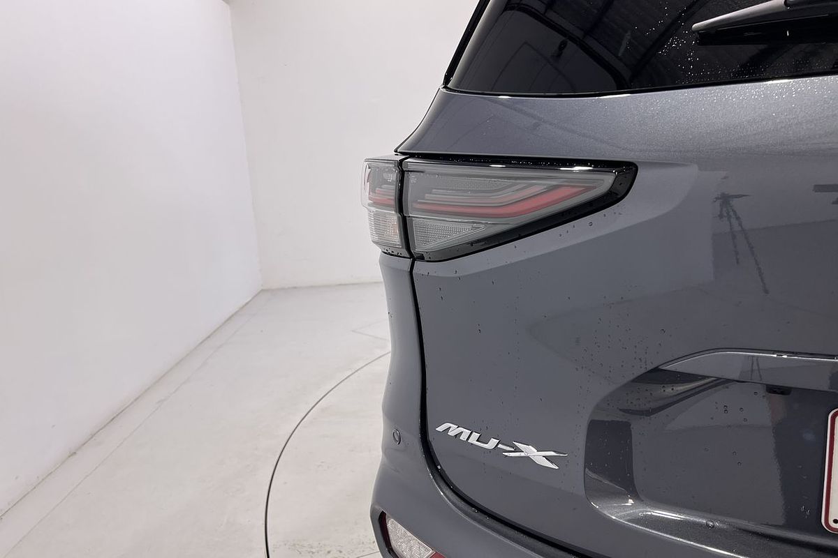 2023 Isuzu MU-X LS-U