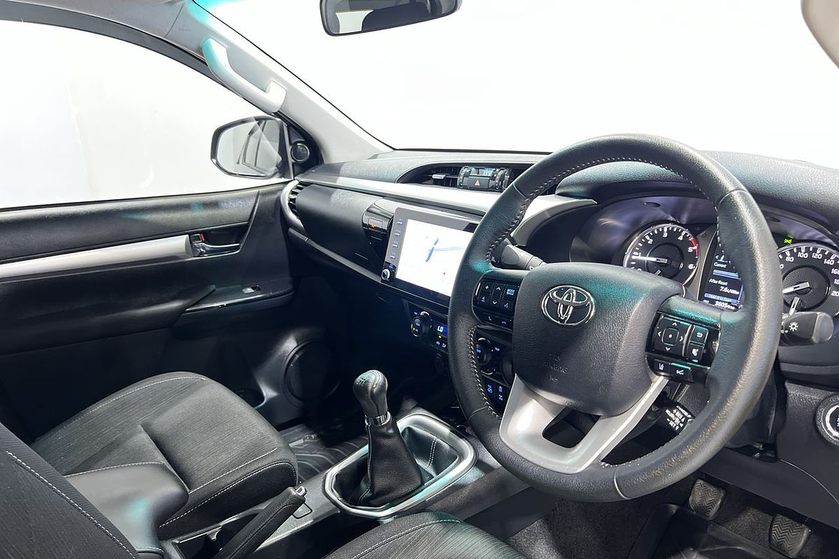 2022 Toyota Hilux SR5 GUN126R 4X4