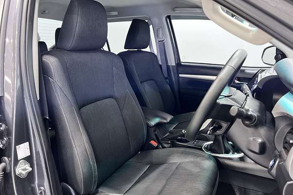 2022 Toyota Hilux SR5 GUN126R 4X4