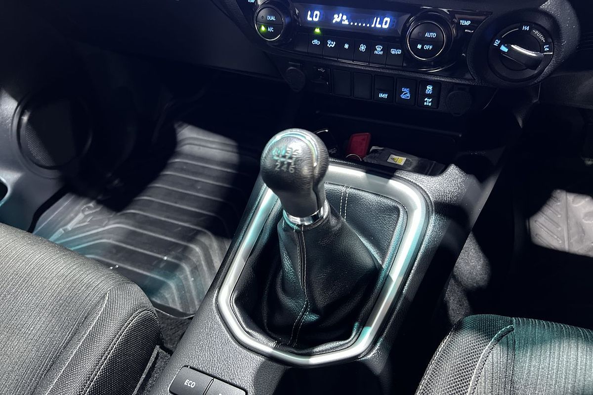 2022 Toyota Hilux SR5 GUN126R 4X4