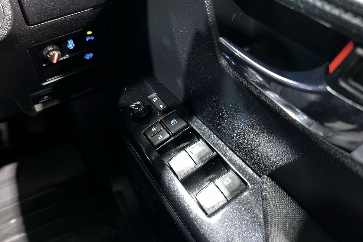 2022 Toyota Hilux SR5 GUN126R 4X4