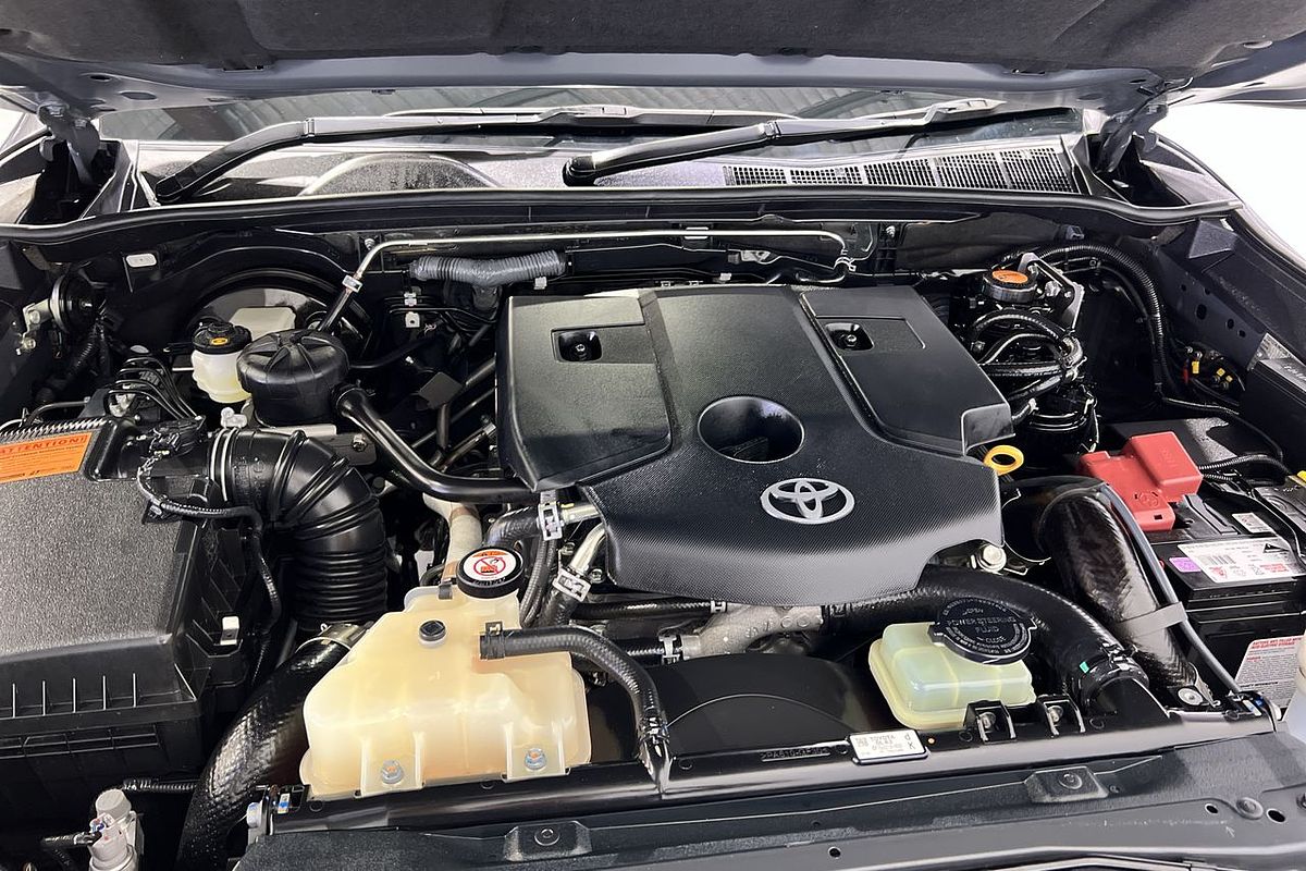 2022 Toyota Hilux SR5 GUN126R 4X4