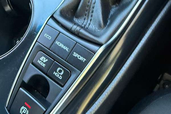 2020 Toyota Camry Ascent AXVH71R