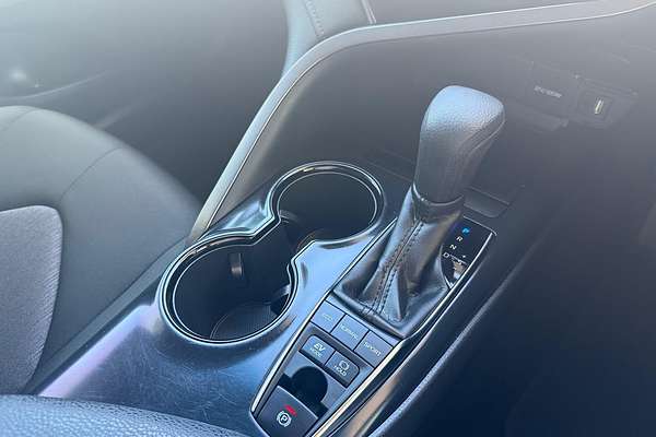 2020 Toyota Camry Ascent AXVH71R