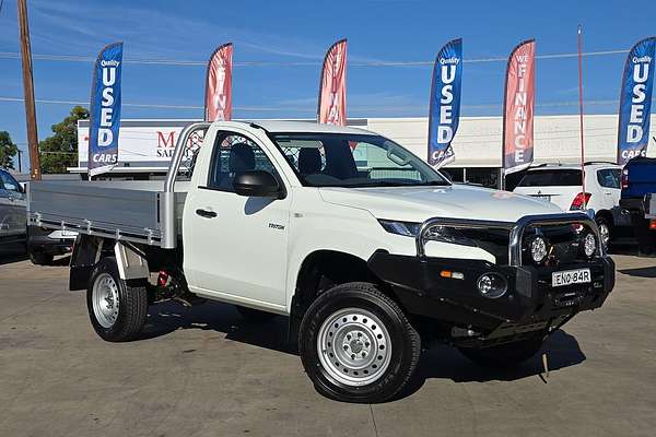 2021 Mitsubishi Triton GLX MR 4X4