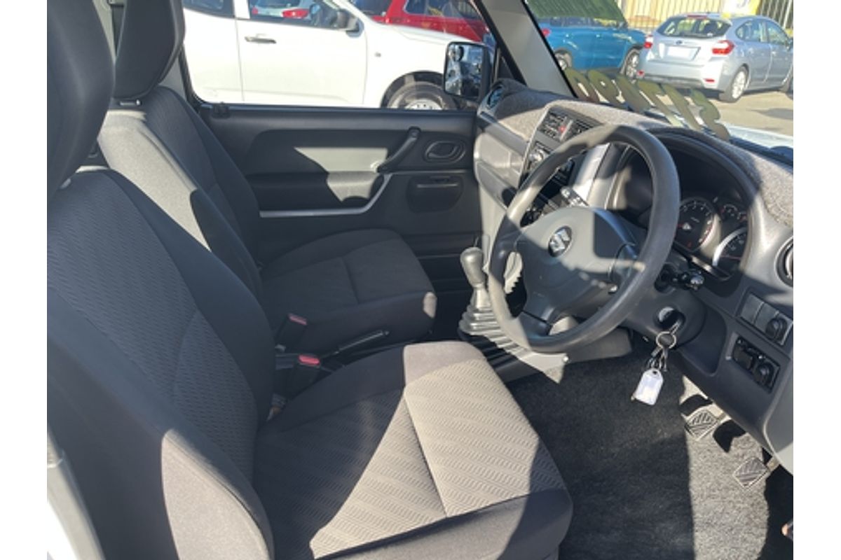 2012 Suzuki Jimny Sierra SN413 T6