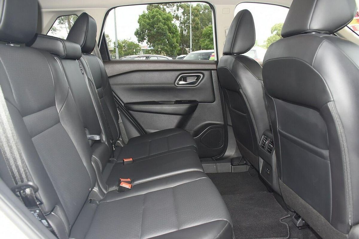 2024 Nissan X-TRAIL ST-L e-POWER T33