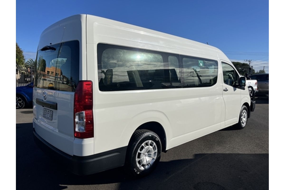 2022 Toyota Hiace Commuter GDH322R