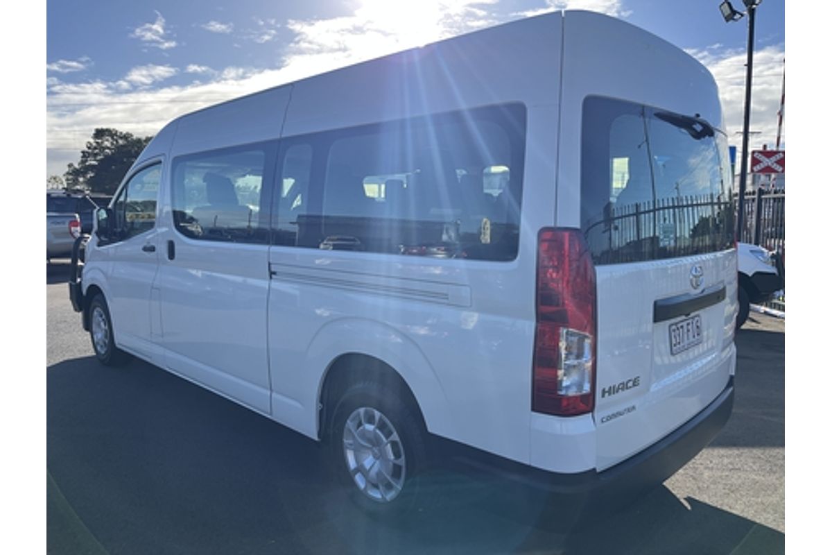 2022 Toyota Hiace Commuter GDH322R