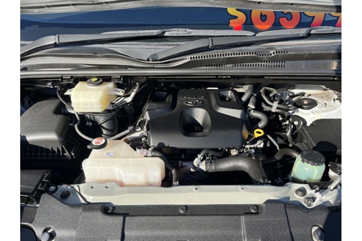 2022 Toyota Hiace Commuter GDH322R