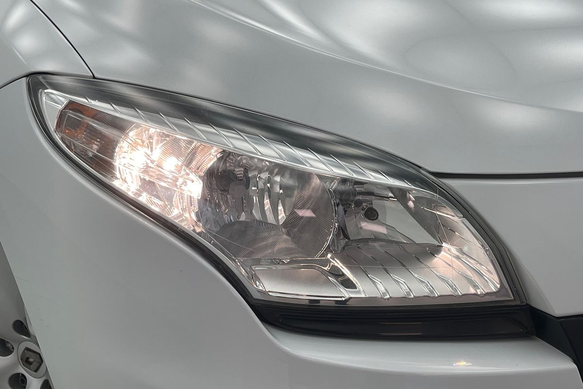 2013 Renault MEGANE EXPRESSION 6 SP MANUAL 5D HATCHBACK T4 