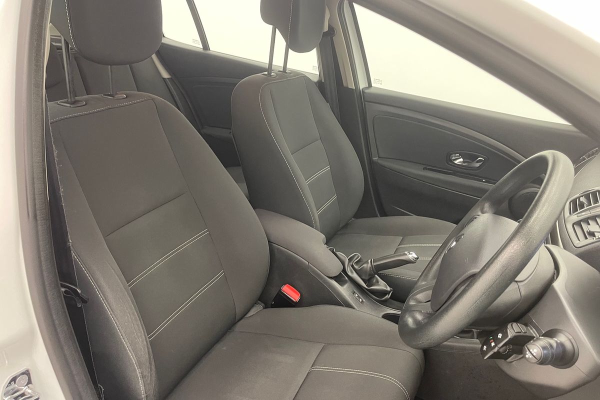 2013 Renault MEGANE EXPRESSION 6 SP MANUAL 5D HATCHBACK T4 