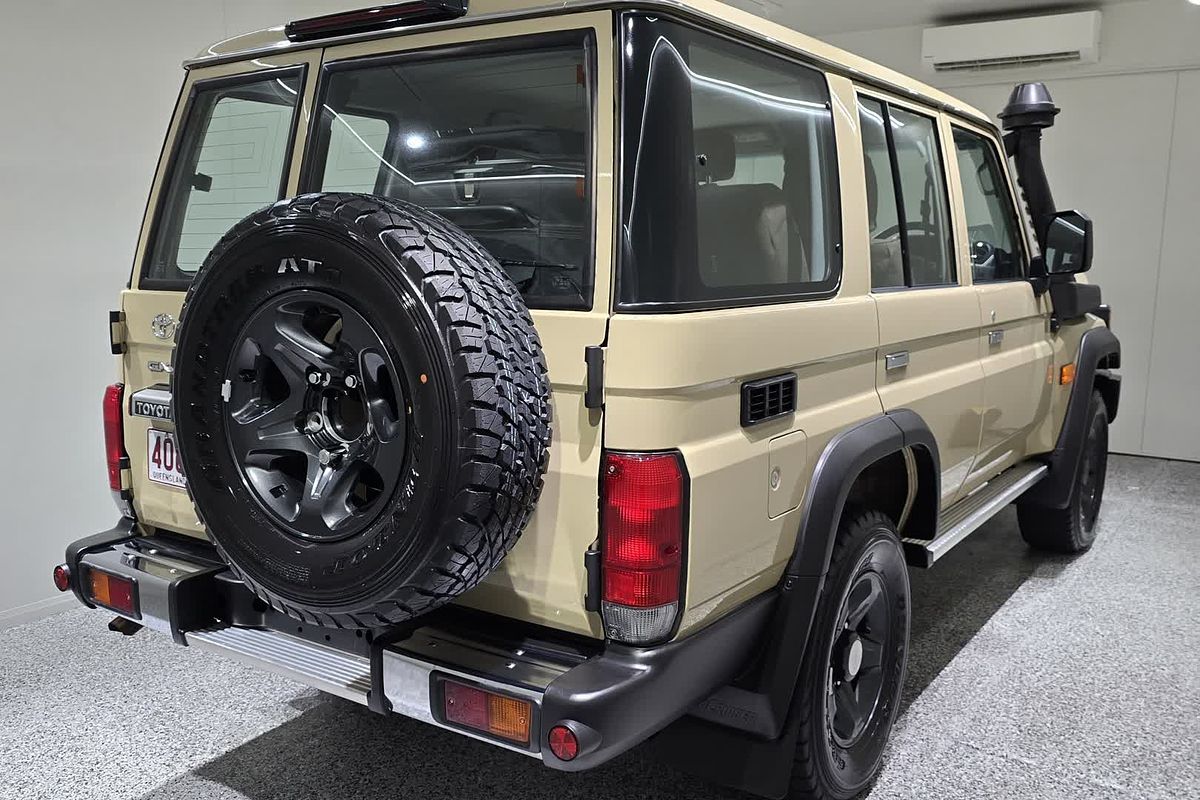 2024 Toyota Landcruiser GXL GDJL76R