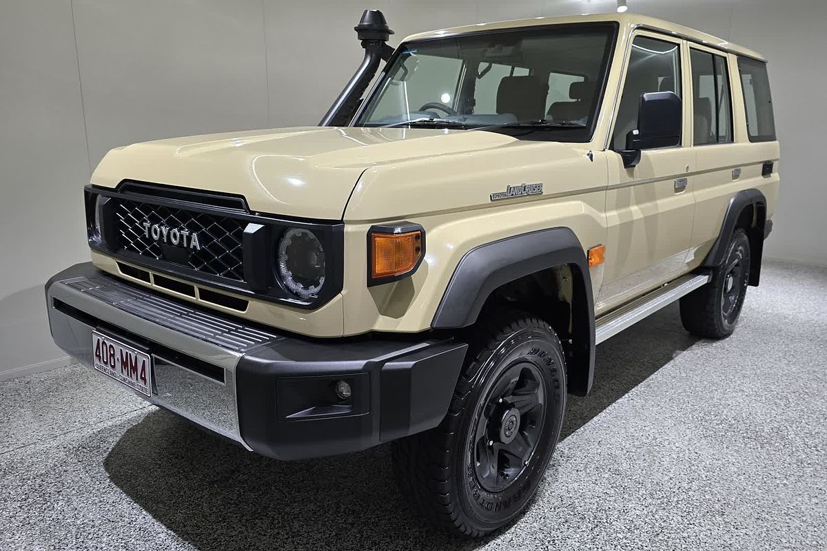 2024 Toyota Landcruiser GXL GDJL76R