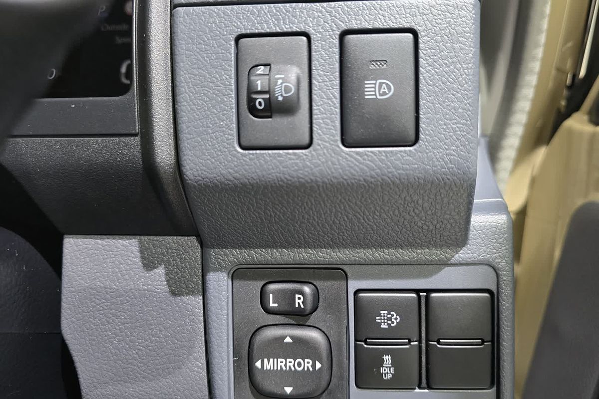 2024 Toyota Landcruiser GXL GDJL76R