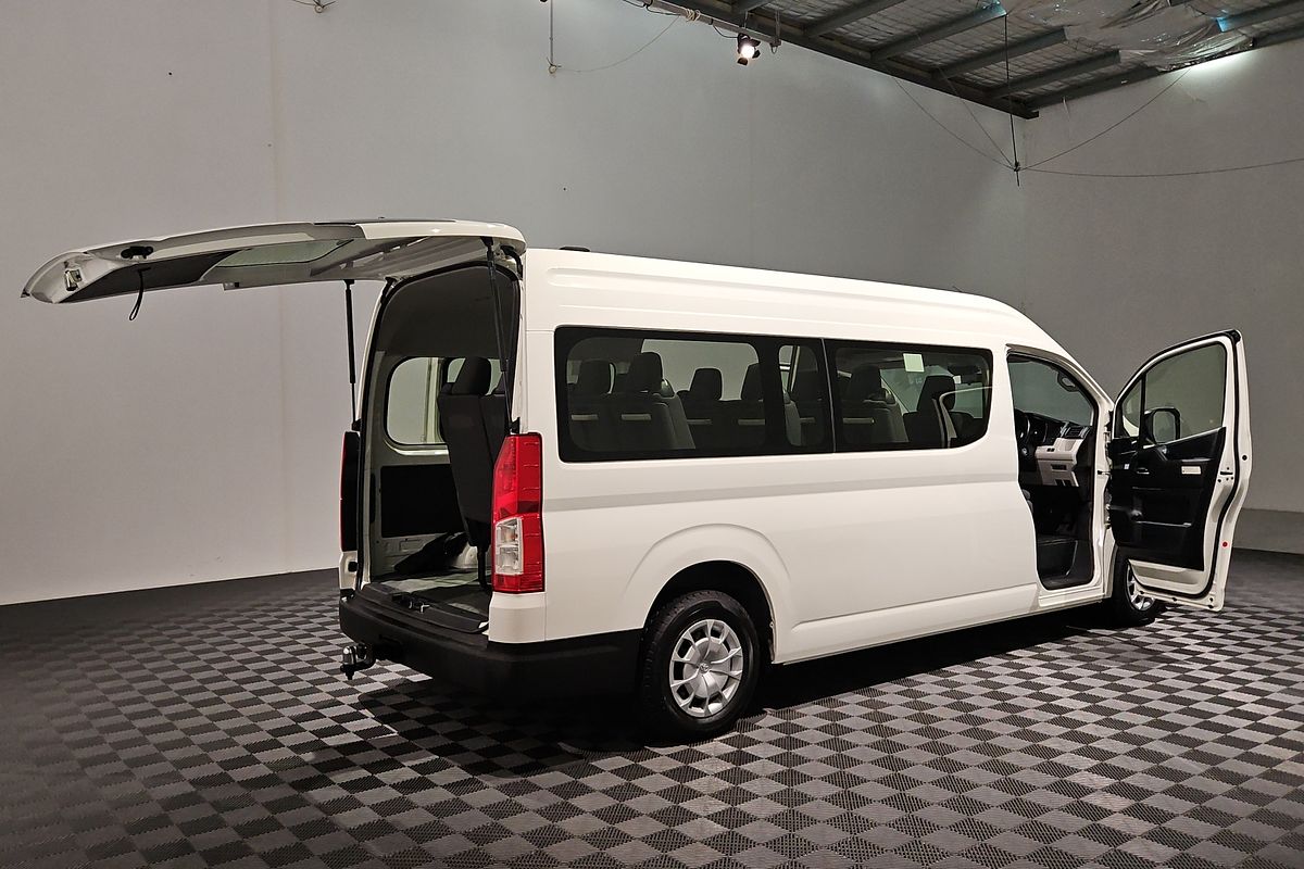 2021 Toyota Hiace Commuter GDH322R