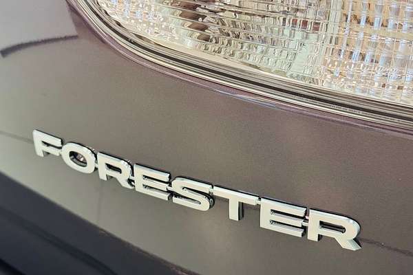 2024 Subaru Forester 2.5i-S S5
