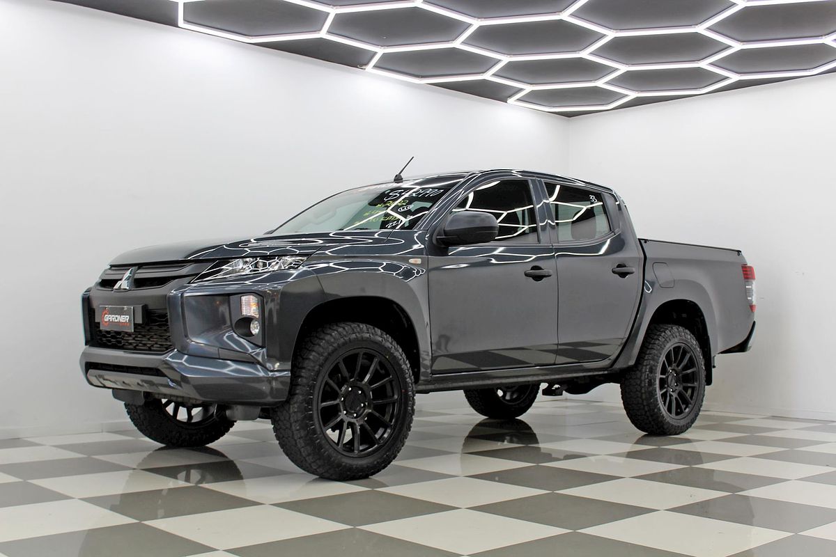 2022 Mitsubishi Triton GLX MR 4X4