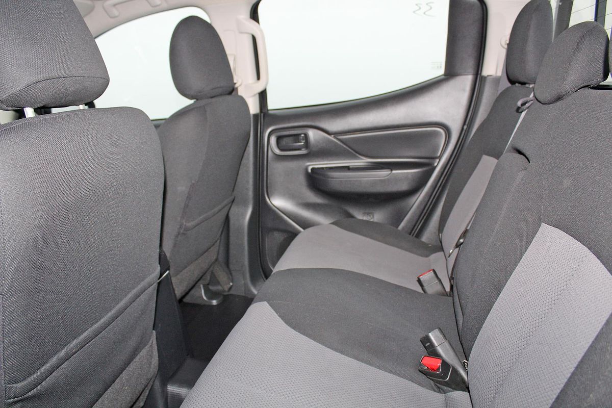 2022 Mitsubishi Triton GLX MR 4X4