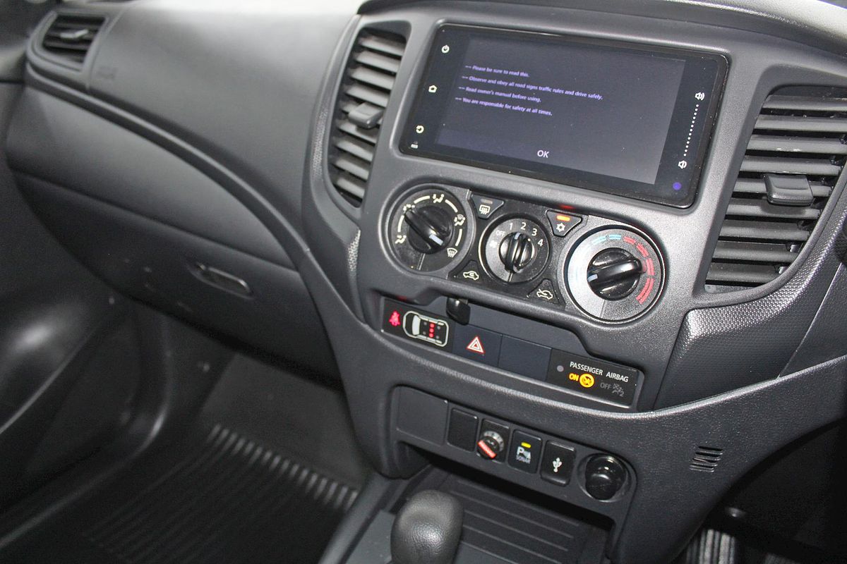 2022 Mitsubishi Triton GLX MR 4X4