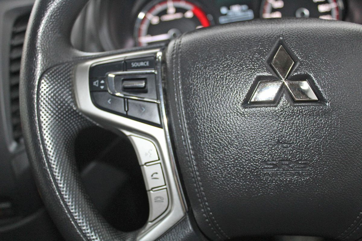 2022 Mitsubishi Triton GLX MR 4X4