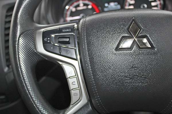 2022 Mitsubishi Triton GLX MR 4X4