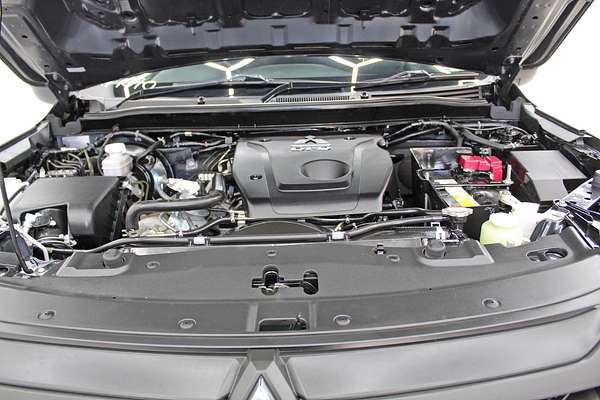 2022 Mitsubishi Triton GLX MR 4X4