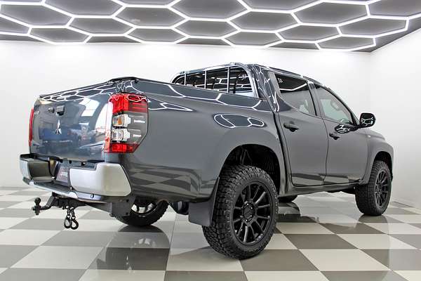 2022 Mitsubishi Triton GLX MR 4X4