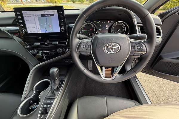 2022 Toyota Camry SX AXVH70R