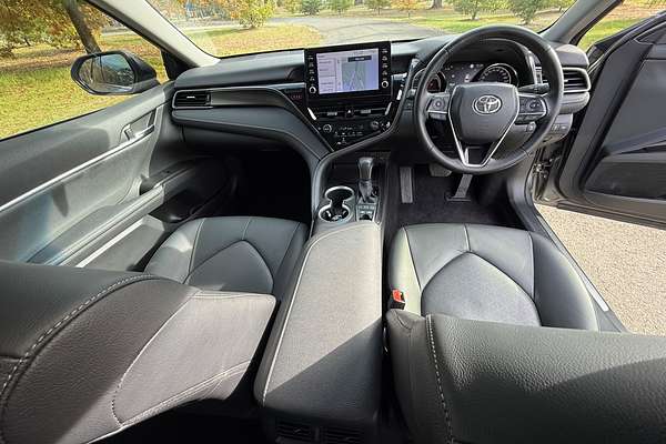 2022 Toyota Camry SX AXVH70R