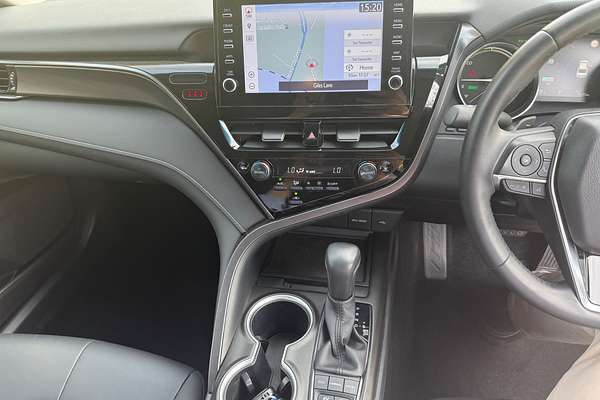 2022 Toyota Camry SX AXVH70R