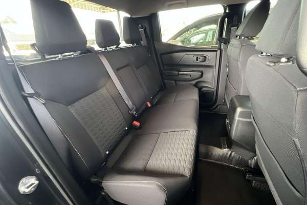 2024 Mitsubishi Triton GLX+ MV 4X4