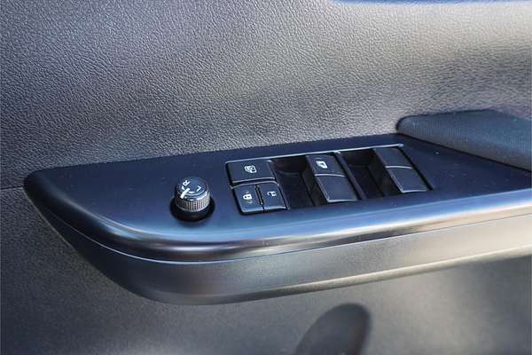 2020 Toyota Hilux SR GUN126R 4X4