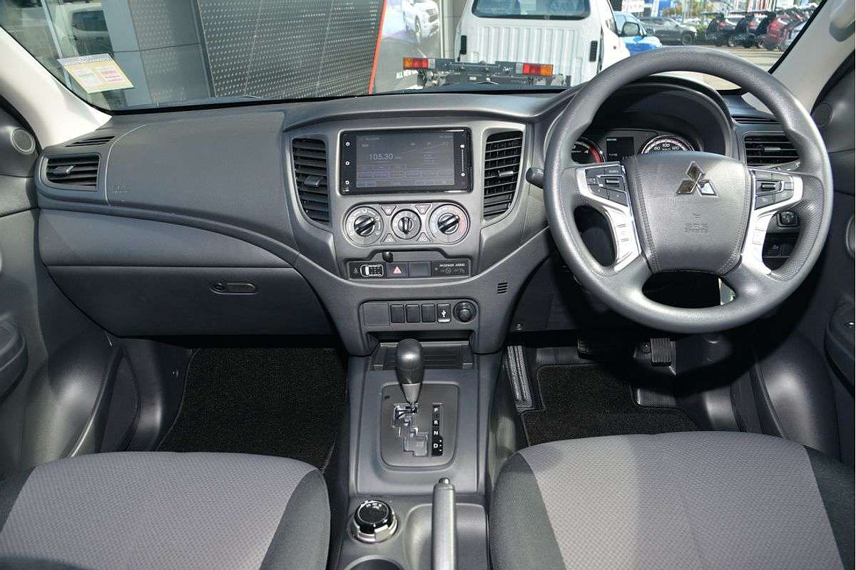 2023 Mitsubishi Triton GLX MR 4X4