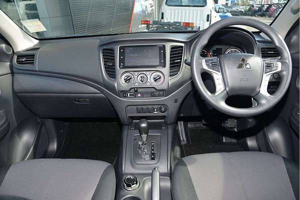 2023 Mitsubishi Triton GLX MR 4X4