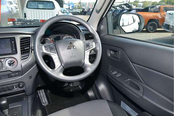 2023 Mitsubishi Triton GLX MR 4X4