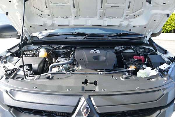 2023 Mitsubishi Triton GLX MR 4X4
