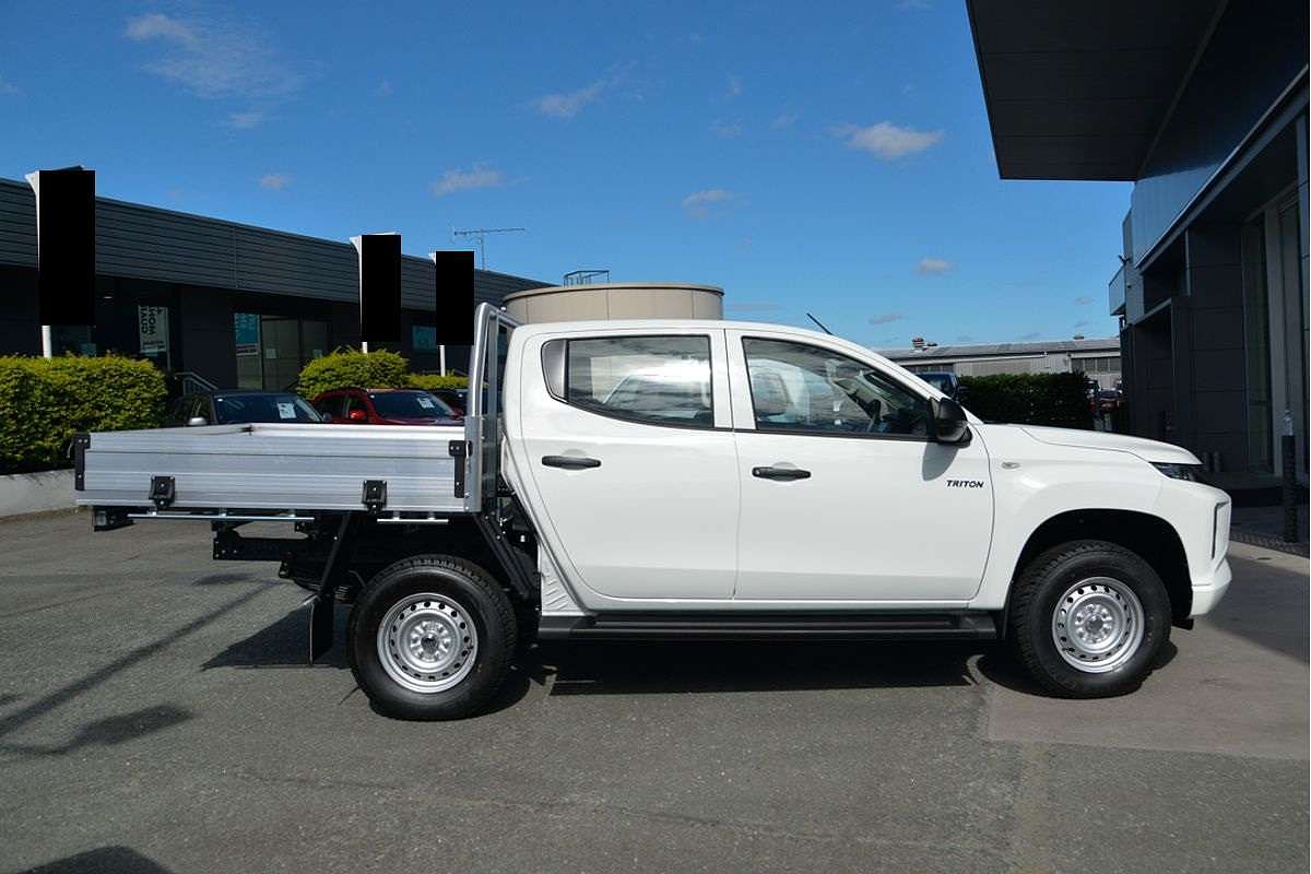 2023 Mitsubishi Triton GLX MR 4X4