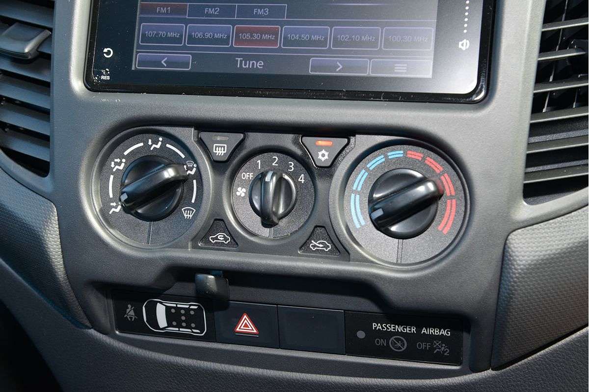 2023 Mitsubishi Triton GLX MR 4X4